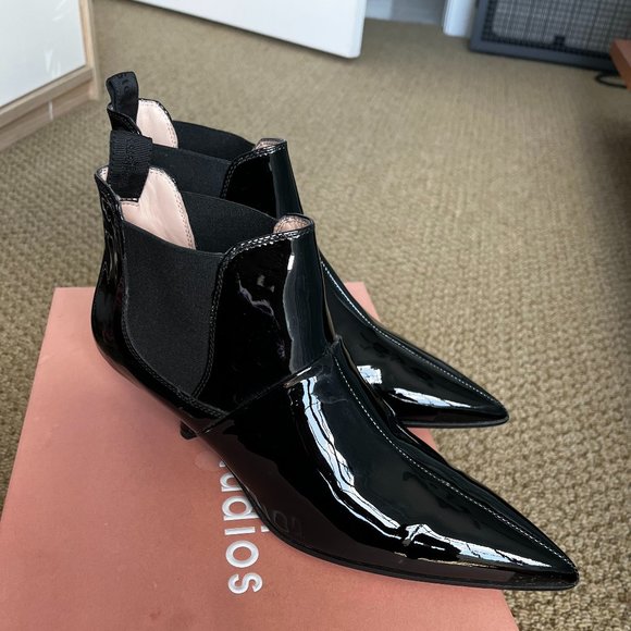 ACNE STUDIOS Kity Patent Ankle Boot - Picture 5 of 5